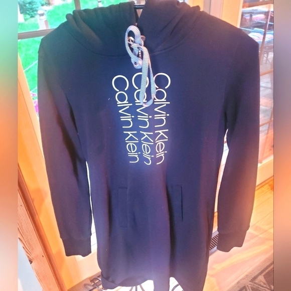 Calvin Klein White Graphic Black Long Slv Sweatshirt Hooded Sz M Dress w Pockets - Picture 1 of 10